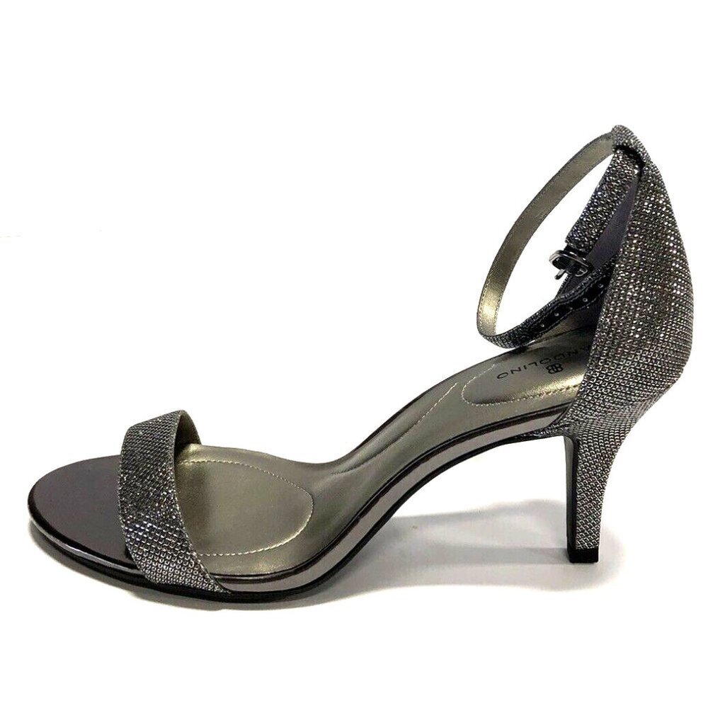 Bandolino Womens Madia, Silver Ankle Strap Sandals, Size 10 M